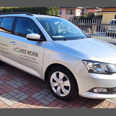 Pre-spaced vinyl lettering for vehicles