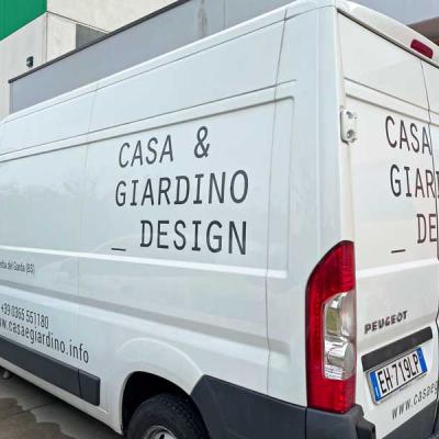 Pre-spaced vinyl lettering for vehicles